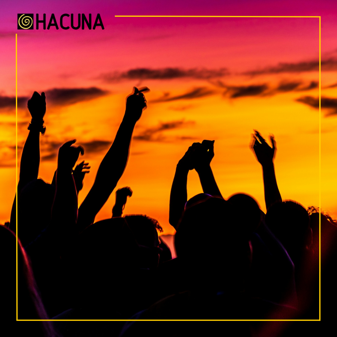 Sonnenuntergang und Live-DJs: Die perfekte Festival-Atmosphäre